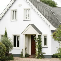 Sandtex® Textured Masonry Paint Pure Brilliant White - 2.5L -Rust-Oleum Store 12838698 4334872084795936